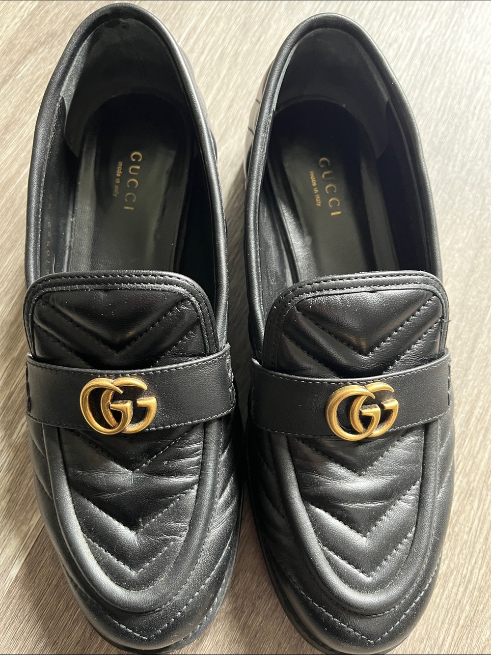 Gucci Black Quilted Leather Loafers with Gold GG Size 8
